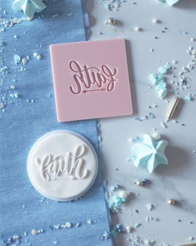 Świąteczny stempel dekoracyjny - napis Faith
