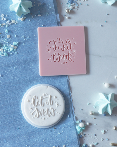 Świąteczny stempel dekoracyjny do masy cukrowej - napis Let it snow