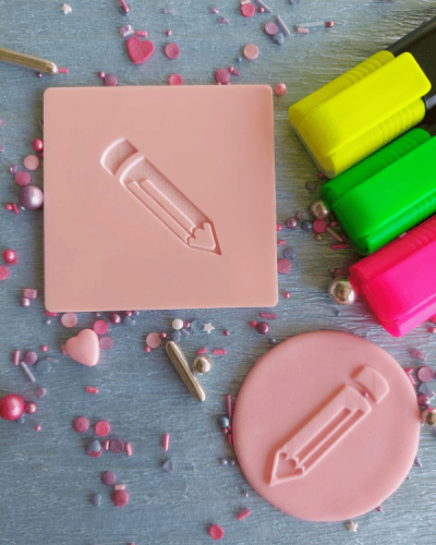 Stempel dekoracyjny na dzień nauczyciela - Szkolny ołówek