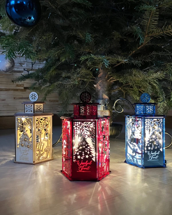 Luksusowy lampion świąteczny z błyszczącej PLEXI + GRAWER + światełka