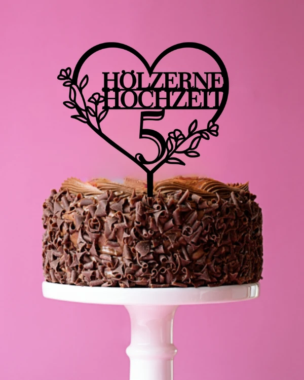 Cake Topper / Tortendekoration „Hölzerne Hochzeit 5“ im Herzring