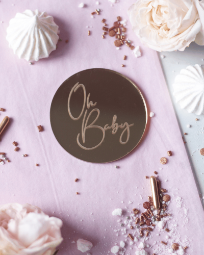 Grawerowany krążek dekor na tort / babeczkę - napis Oh baby dekor na baby shower