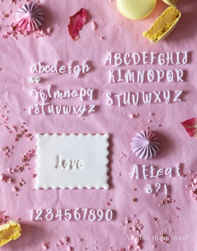 Alfabet do stemplowania napisów - wersja mini sweet. Mini słodkie literki do stemplowania napisów
